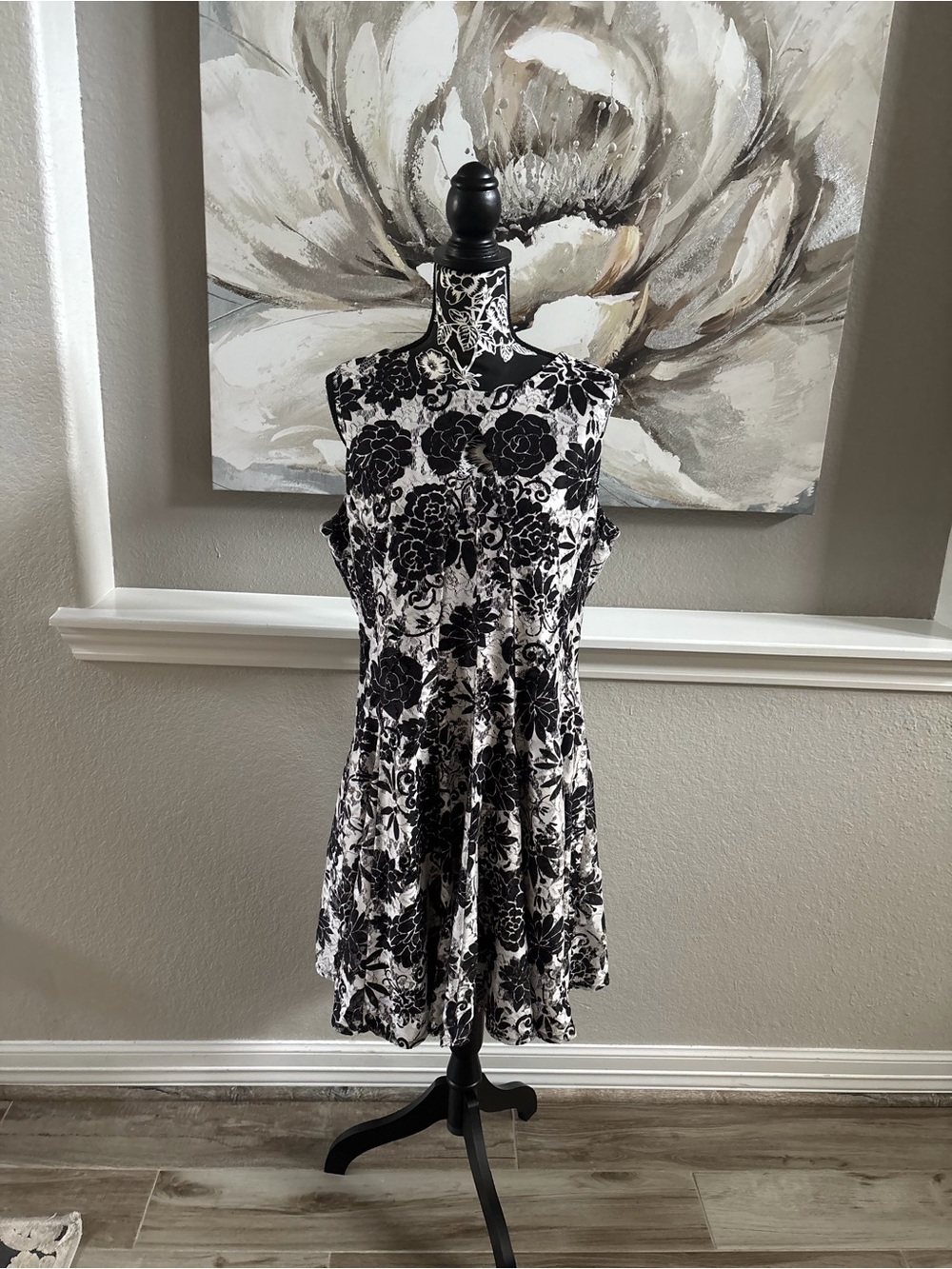 Roz & Ali Black and White Floral Fit-and-Flare Mini Dress
